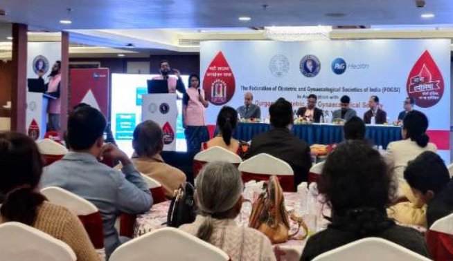 Karishma Kapoor launching the Yatra campaign